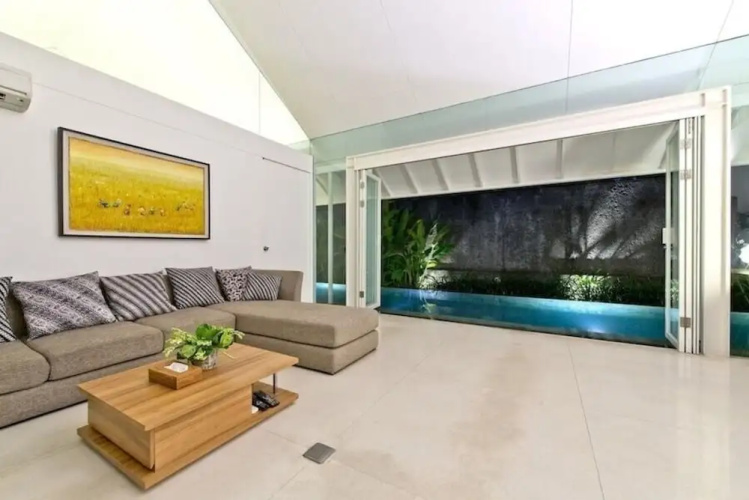 Villa White