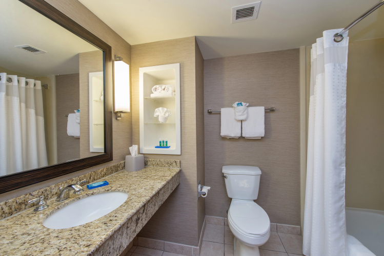 Holiday Inn Express & Suites Auburn photo 9