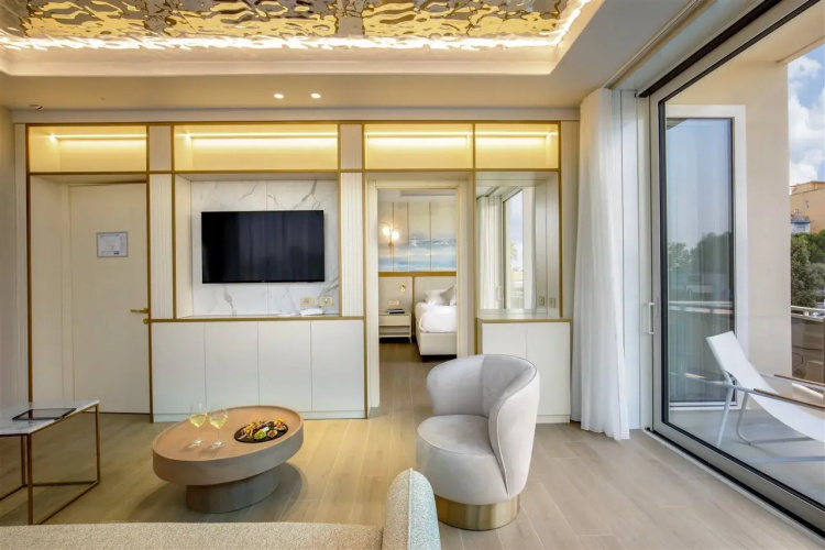 Ambasciatori Suite Hotel