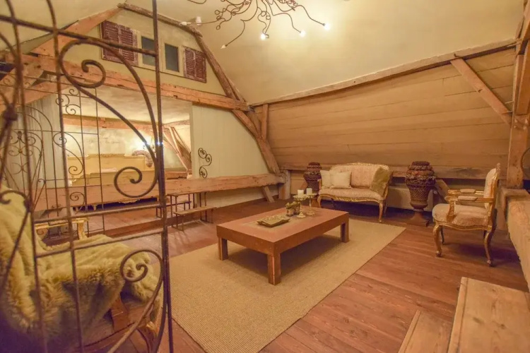 Posh Holiday Home in Alphen with Hot Tub