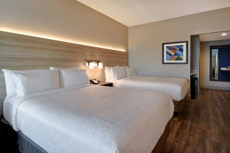 Standard Quadruple room with balcony