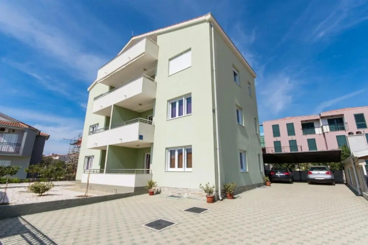 1 Bedroom Apartment with balcony and with view