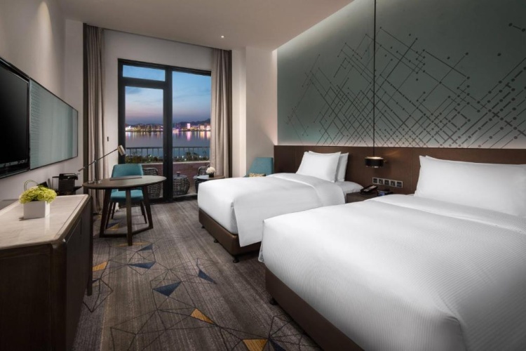 Deluxe Twin room with balcony and with sea view