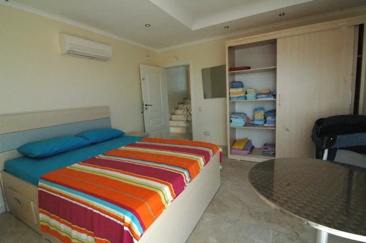 Luxury 4 Bedroom Detached Villa