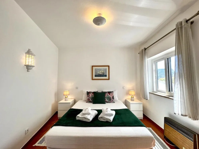 Lagos Ocean Breeze by Homing