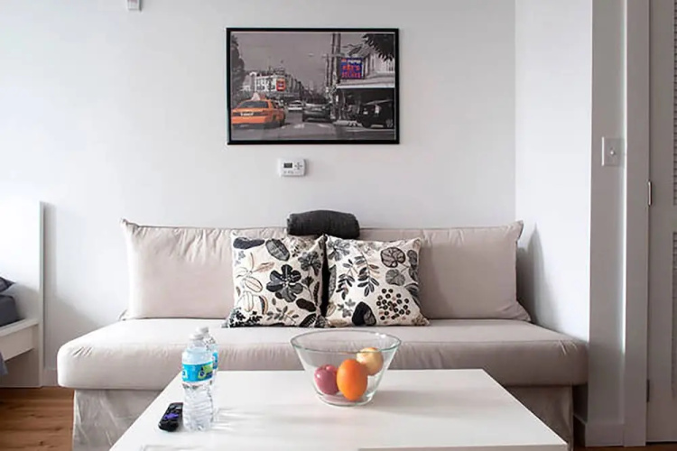 Modern studio in Old City