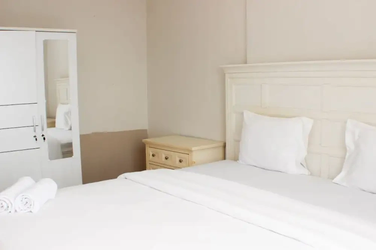 2 Bedrooms Apartment