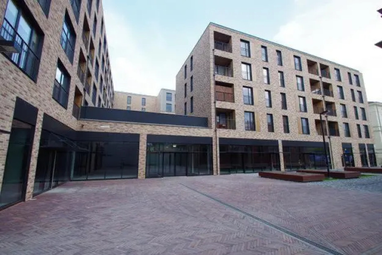 Top floor luxury apartment