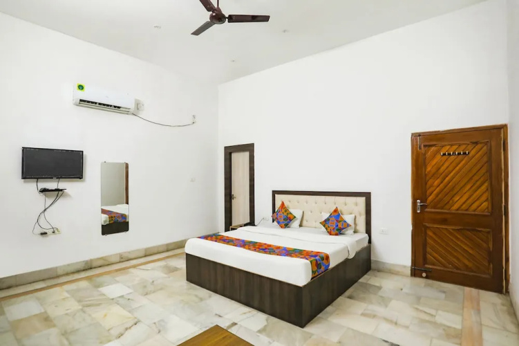 Fabexpress Prashansa Palace