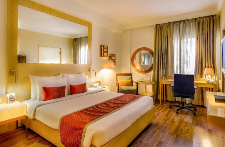 Deluxe Double room with view