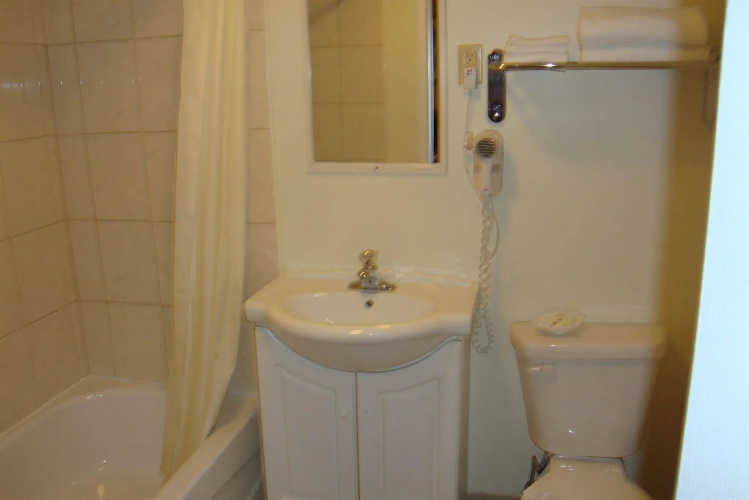 Royal Napanee Inn