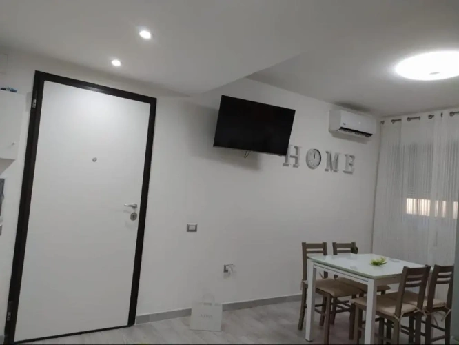 3 Bedrooms Apartment