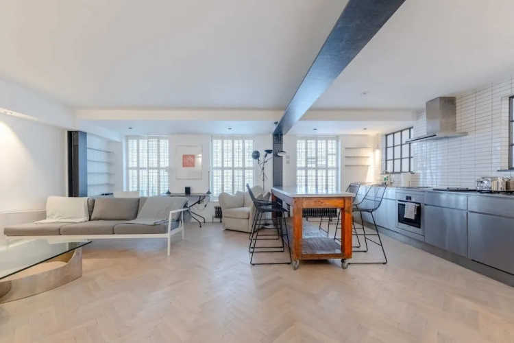 Apartment with balcony
