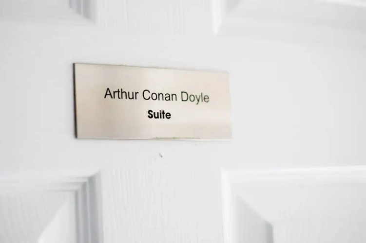 2 Bedrooms Suite