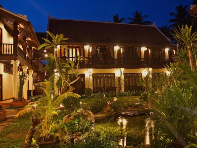 Sada Hotel Over view