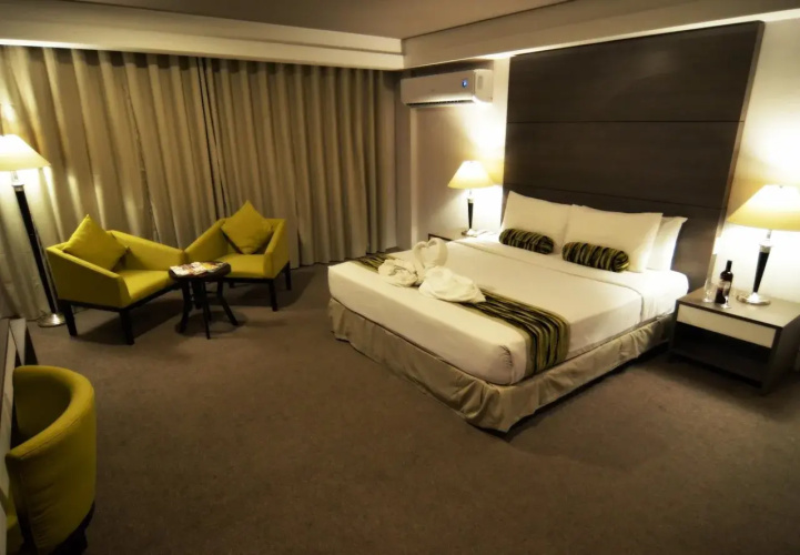 88 Courtyard Hotel