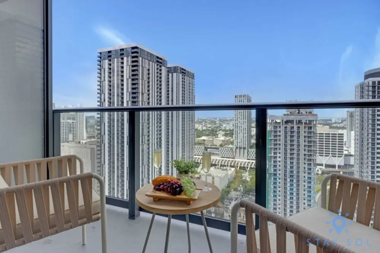 Oasis 1BR Apartment With Pool