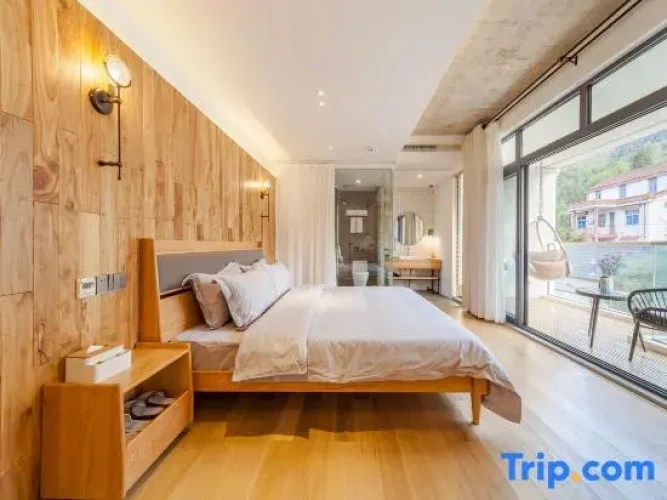 Double Suite with mountain view