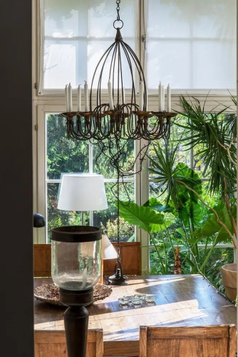 Embassy Row BnB