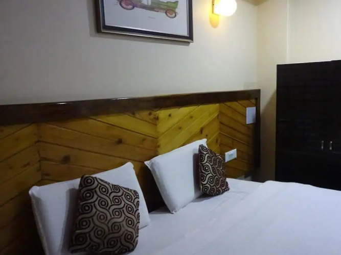 Hotel White Yak