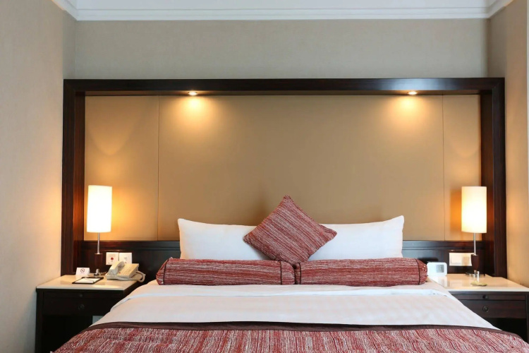 Cyts Greentree Eastern International Hotel