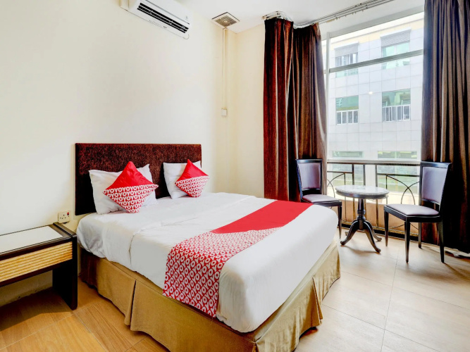 OYO 90351 Hotel Five Star 1