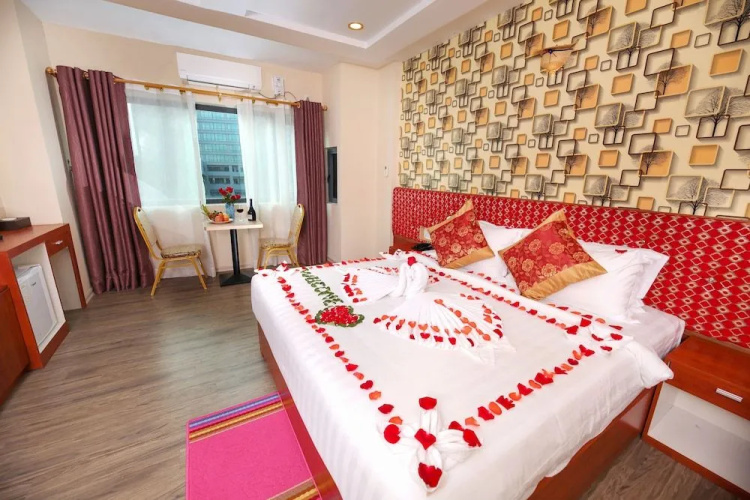 H Plus Hotel Yangon