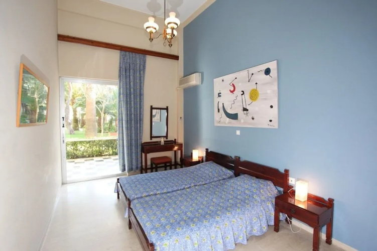 Ballos Apartments