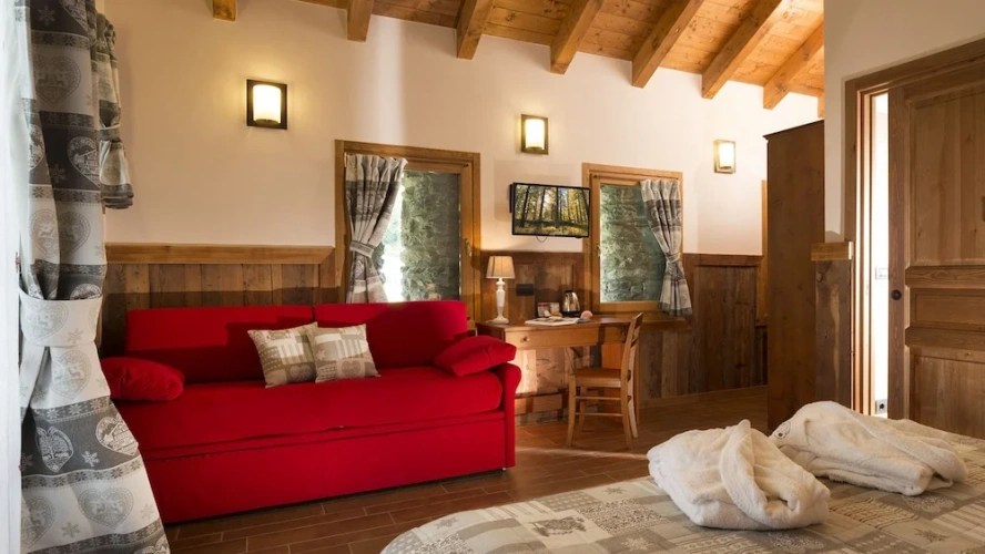 Suite with mountain view