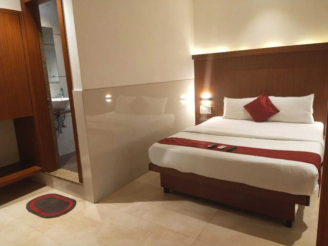 Hotel Express INN, Panvel