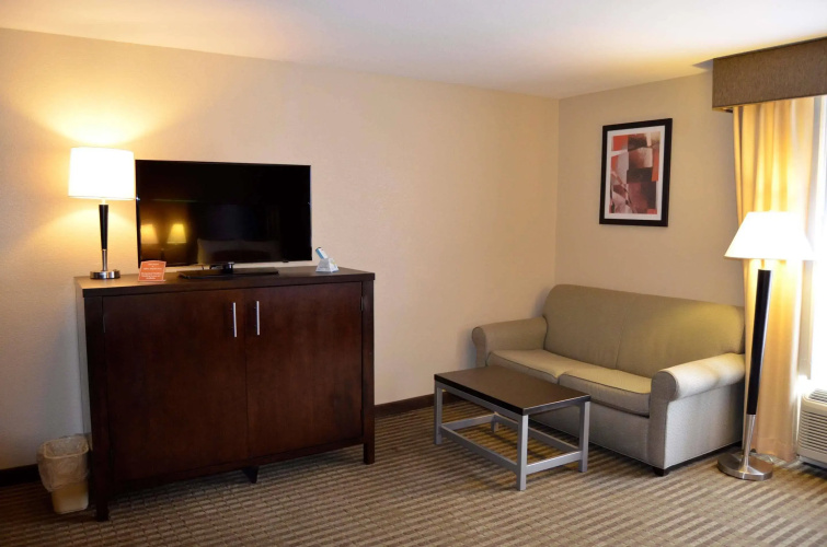 Spark by Hilton Kimball Hotel
