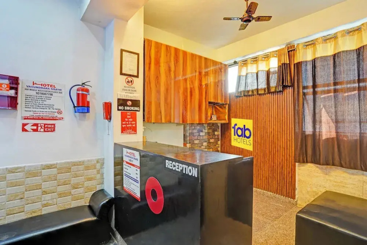 Fabhotel Vasundhara Grand