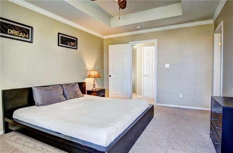 2BR 2BA Beautiful House with Ocean Views by RedAwning