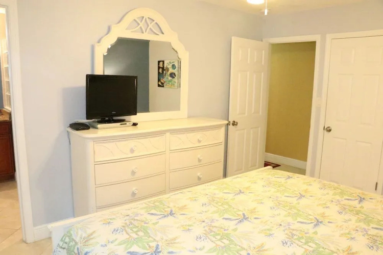 Jamaica Royale 076 - 2 Br Condo