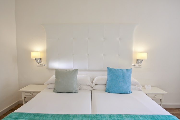 FERGUS Style Cala Blanca Suites photo 6