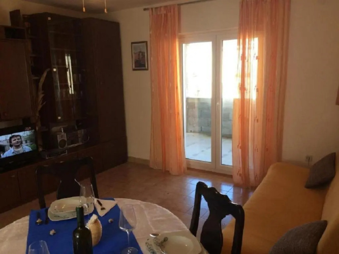 Apartment Anec - 150m from the sea