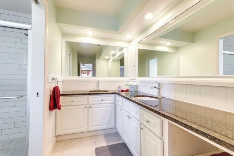 Sarasota House w/ Private Pool - 4 Mi to Beach!