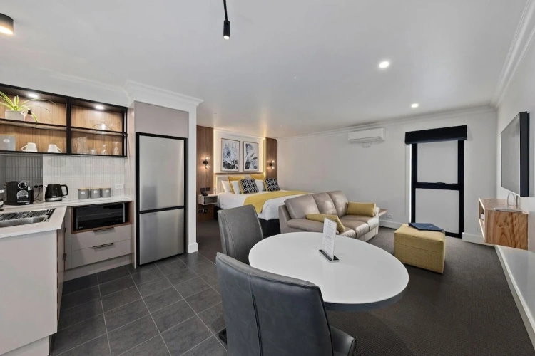 Premier Double Studio