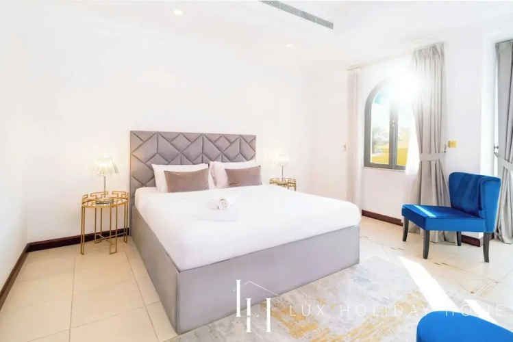 LUX Holiday Home - Frond E 1