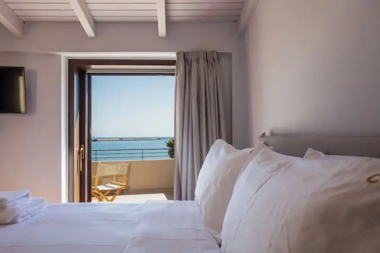 seafront cozy suite for 2 in Rethymno