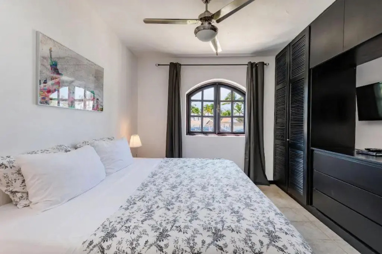 Flor Del Mar Condo