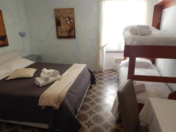 Standard Quadruple room