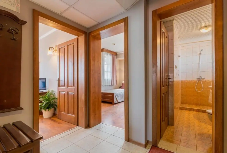 2 Bedrooms Suite with balcony