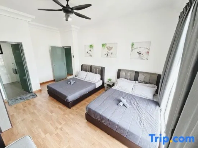3 Bedrooms Apartment