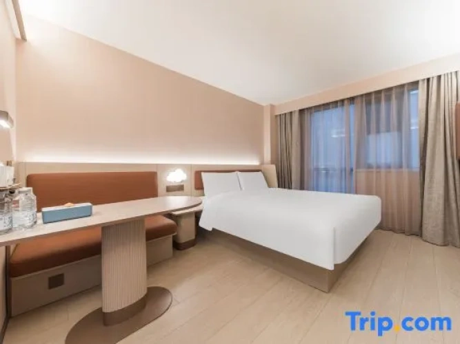 Standard Double room with view