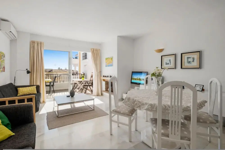 Sunny Flat With Pool in Riviera del Sol - Ref 96
