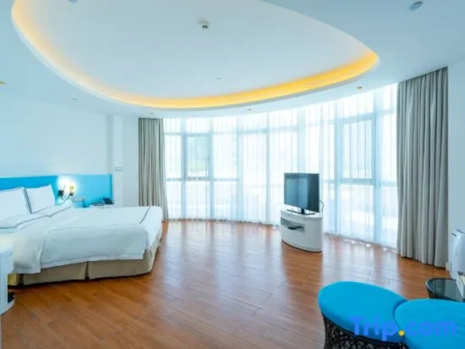 1 Bedroom Suite with ocean view