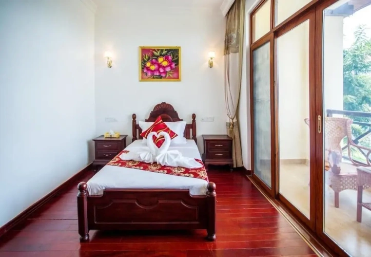 2 Bedrooms Executive Suite with pool view