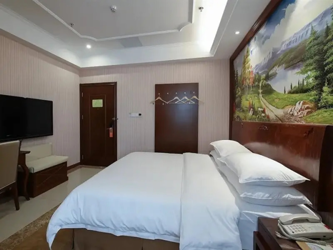 Taibaofeng Hotel