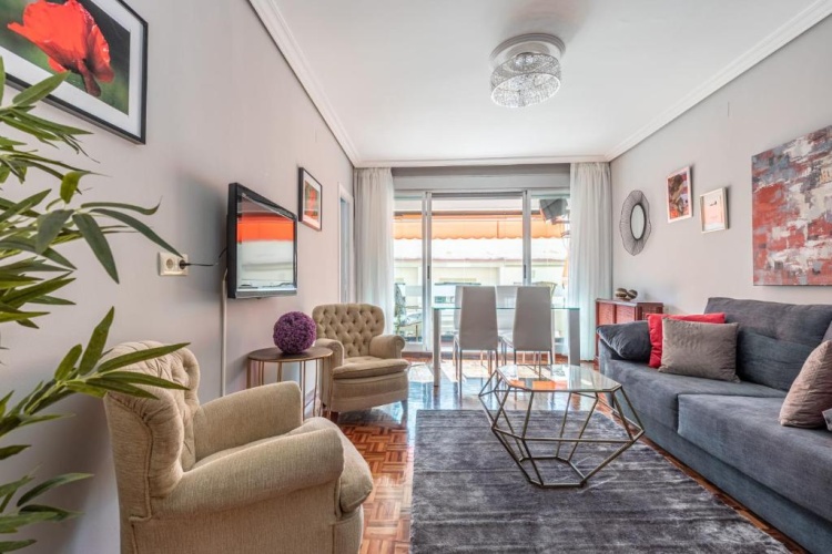 2 Bedrooms Apartment